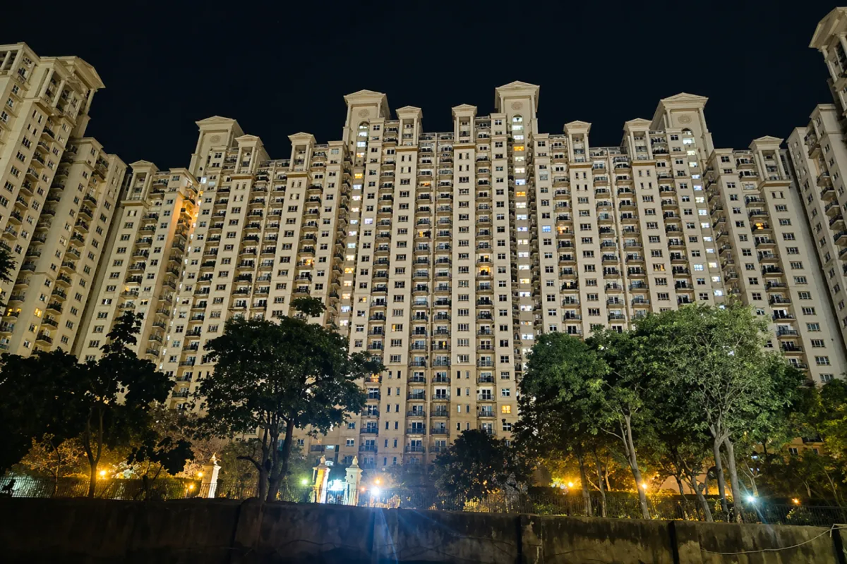 DLF Ultima