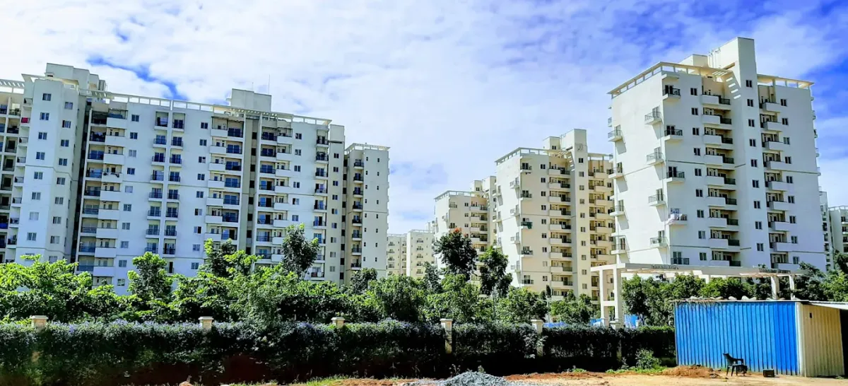 DLF Ultima